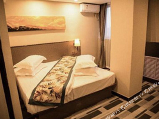 Баодин: Tiantian Express Hotel
