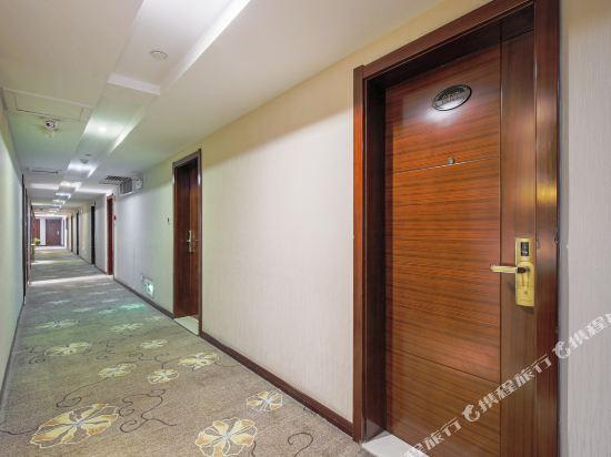 Куньмин: Yuntai Business Hotel