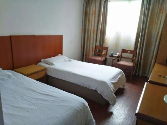 Шанхай: Dongying Hotel