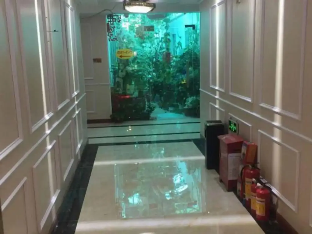 Гуанчжоу: Jiutian Hotel (Baixin Plaza, Baiyun Railway Station, Guangzhou)