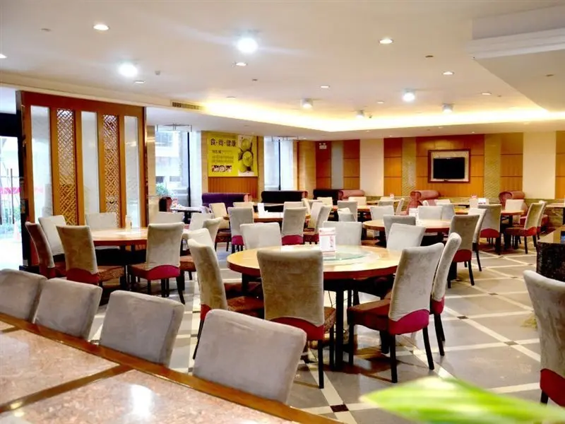 Дунгуань: Vienna International Hotel (Dongguan Changping Tian'ehu Road)