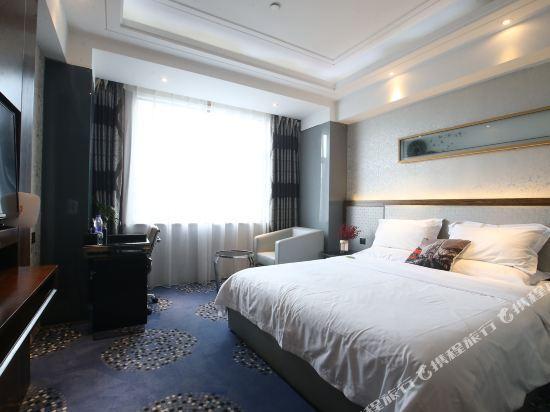 Яньтай: Blue Inn (Yantai Railway Station)