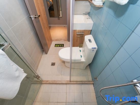 Шанхай: Shanghai Yaya Light Luxury Hotel (Hongkou Football Stadium)