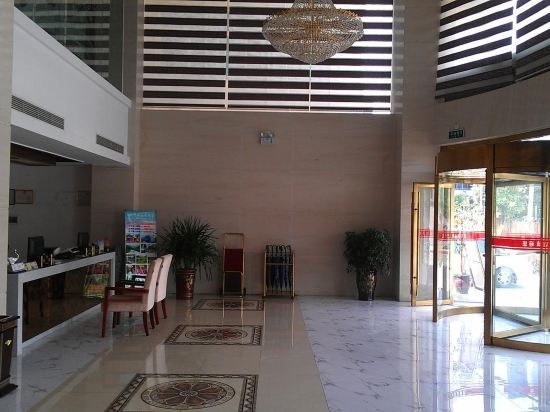 Личуань: Wande Hotel (Lichuan Central Passenger Transport Terminal Tenglongdong Branch)