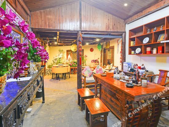 Dongba Hotel Lijiang — фото 1