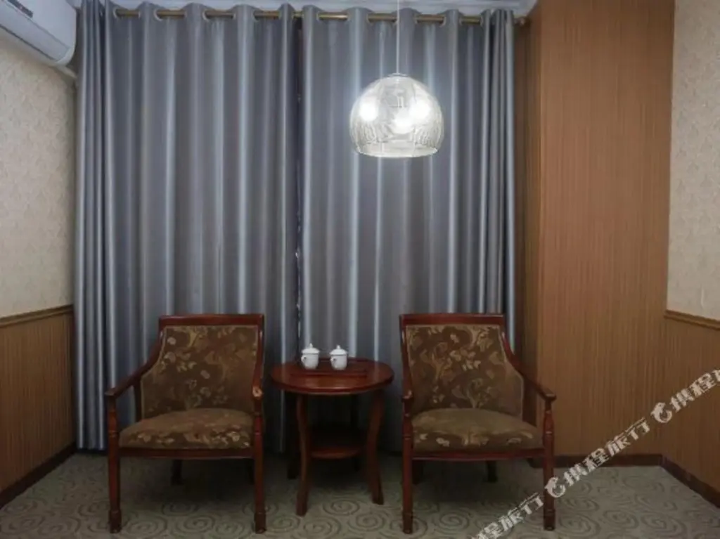 Чунцин: Xige Hotel (Shapingba High-Speed Railway Station)