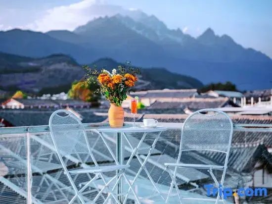 Лицзян: Heart pleasure Yaji Rizhao Jinshan Snow Mountain Scenic Inn (Shuhe Ancient Town Branch)