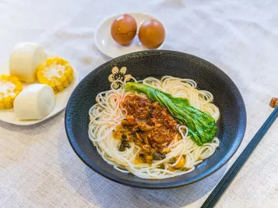 Лицзян: Heart pleasure Yaji Rizhao Jinshan Snow Mountain Scenic Inn (Shuhe Ancient Town Branch)