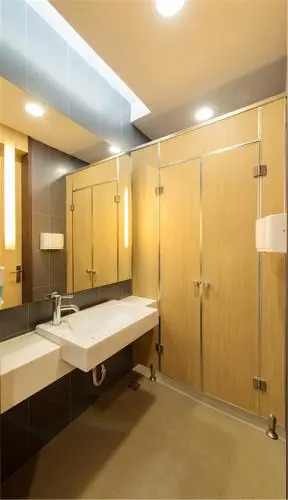 Циндао: Hanting Hotel Qingdao Zhanqiao Railway Station