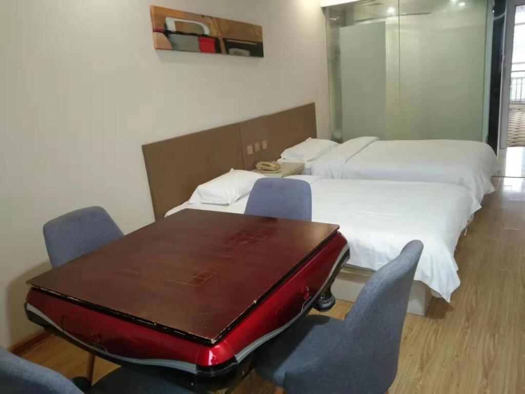 Тайчжоу: Thank Inn Plus Hotel Taizhou Jiangyan Bus Terminal