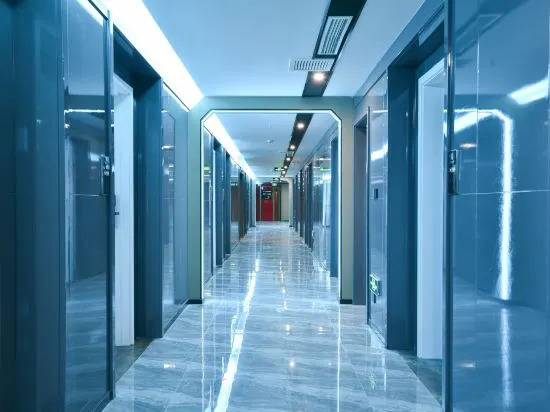 Хеби: Seven o'clock Sunshine E-sports Hotel (Hebi Xinghe Street Yulong Shopping Center)