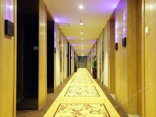 Тайчжоу: Taizhou Songgu Yunshang Hotel (Huangyan District Government Wuyue Plaza)