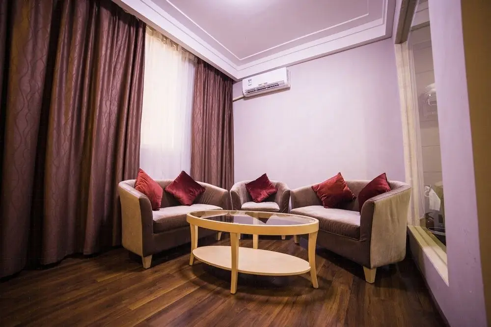 Гуанчжоу: Guangzhou Guanyue Business