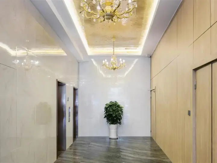 Ханчжоу: HanTing Premium Hotel (Hangzhou Linping Intime City Subway Station)