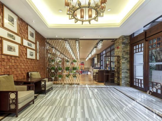 Чэнду: the Qingyuan Hotel Qingcheng