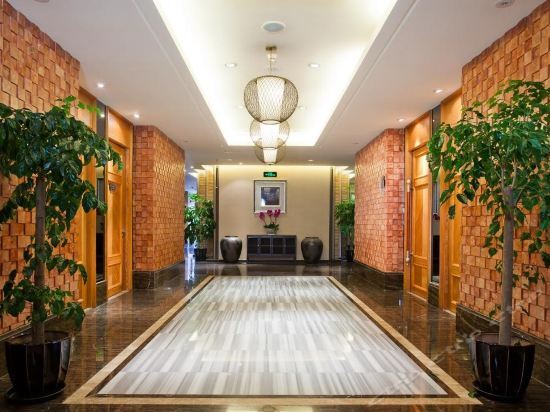 Чэнду: the Qingyuan Hotel Qingcheng