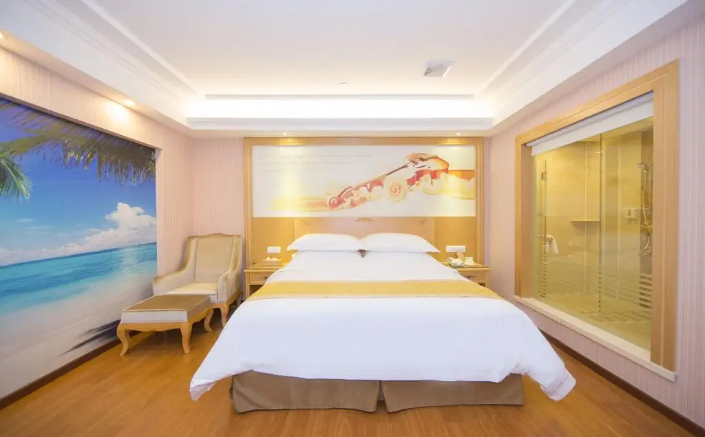 Гуанчжоу: Vienna Hotel Guangzhou Panyu Changlong Jinjiang Avenue