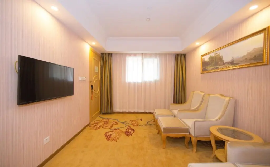 Гуанчжоу: Vienna Hotel Guangzhou Panyu Changlong Jinjiang Avenue