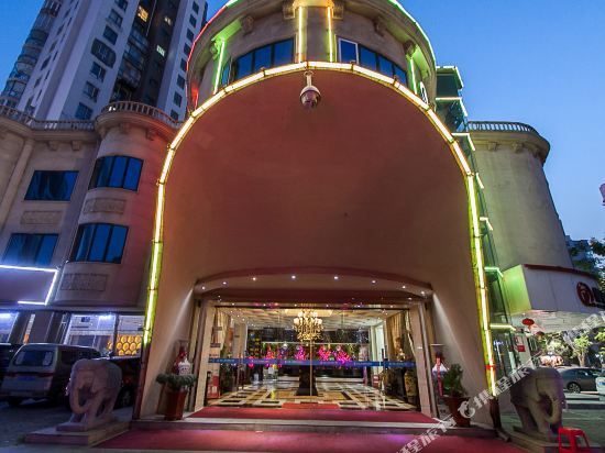 Бенгбу: Jincheng Anoluo Holiday Hotel