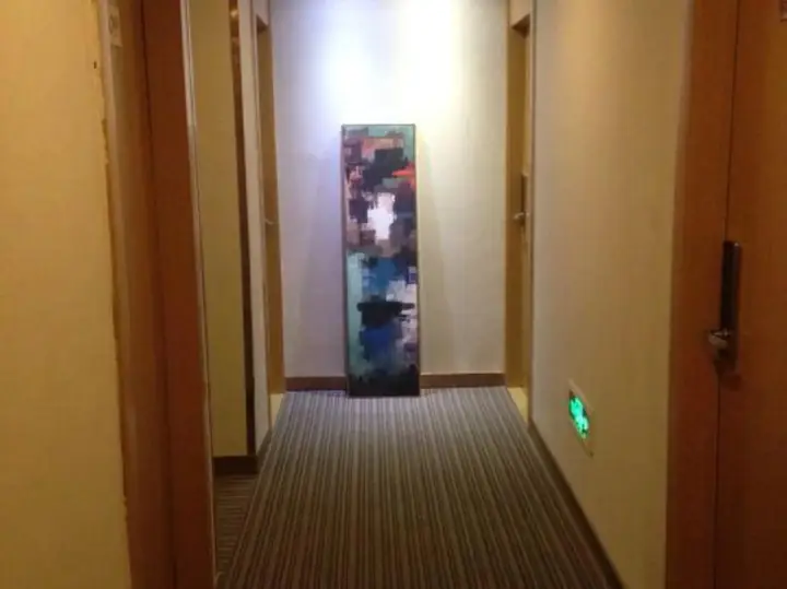 Шанхай: Newtown Hotel