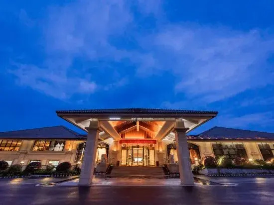 Дали: Canghai Golf art Hotel
