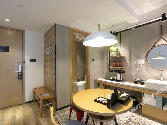Цзинань: Yayue Jiayi Hotel (Jinan Hanyu Jingu Olympic Sports Center)