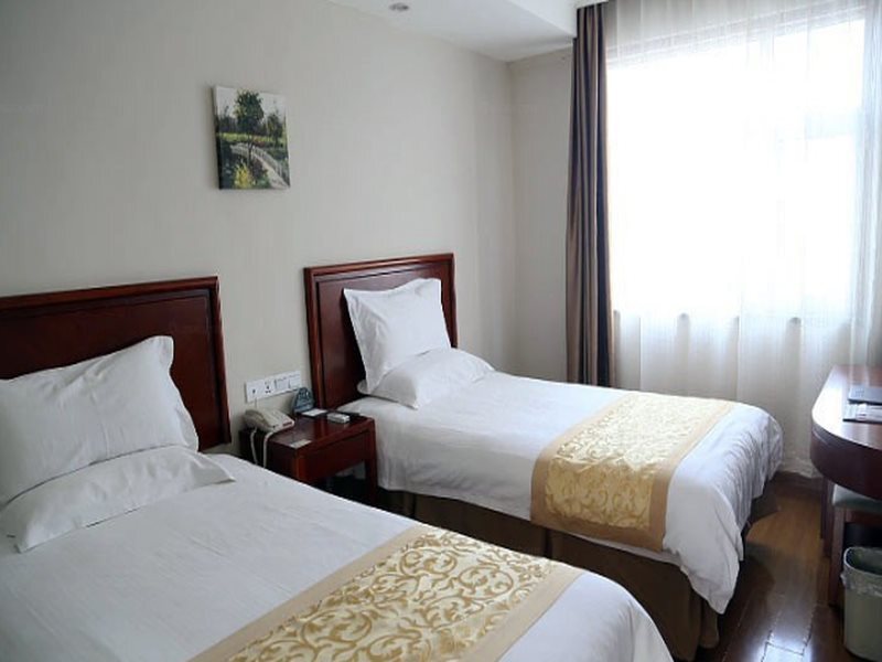 Циндао: Greentree Inn Shandong Qingdao Jiaozhou New Airport Lige Village Express Hotel