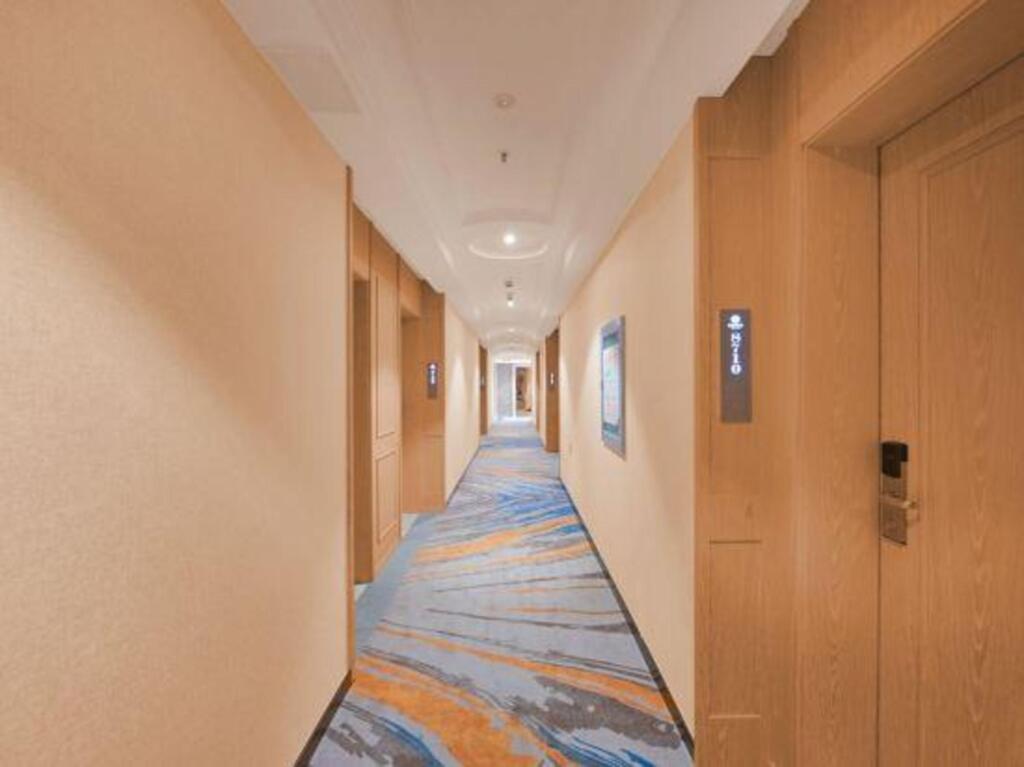 Нанкин: Vienna Hotel (Nanjing Hexi Golden Eagle Shop)