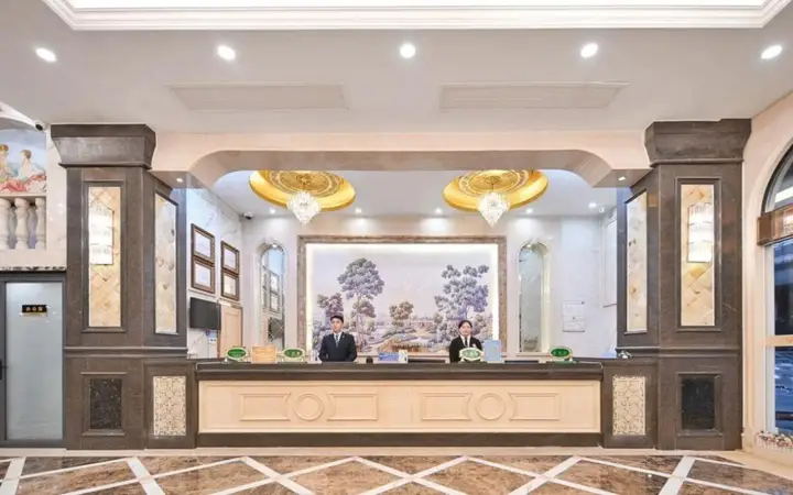 Нанкин: Vienna Hotel (Nanjing Hexi Golden Eagle Shop)