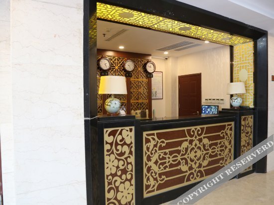 Циндао: Worker Family Hotel