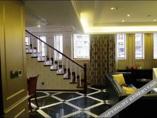 Цзуньи: Shijia Hotel