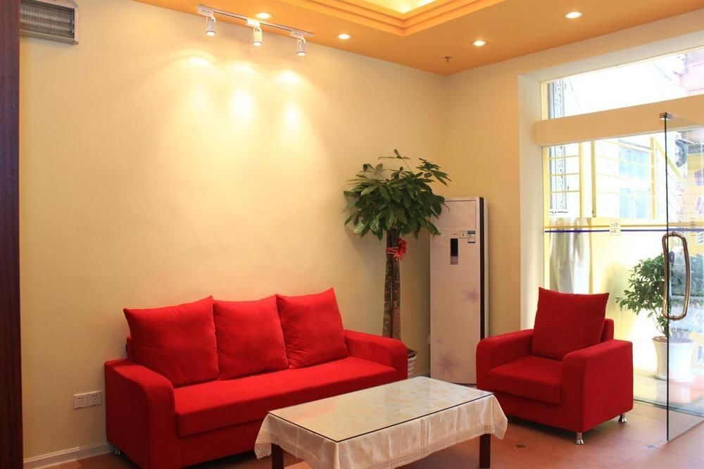 Ухань: Yasiman Hotel (Wuhan Hankou Railway Station Changgang Road Subway Station)