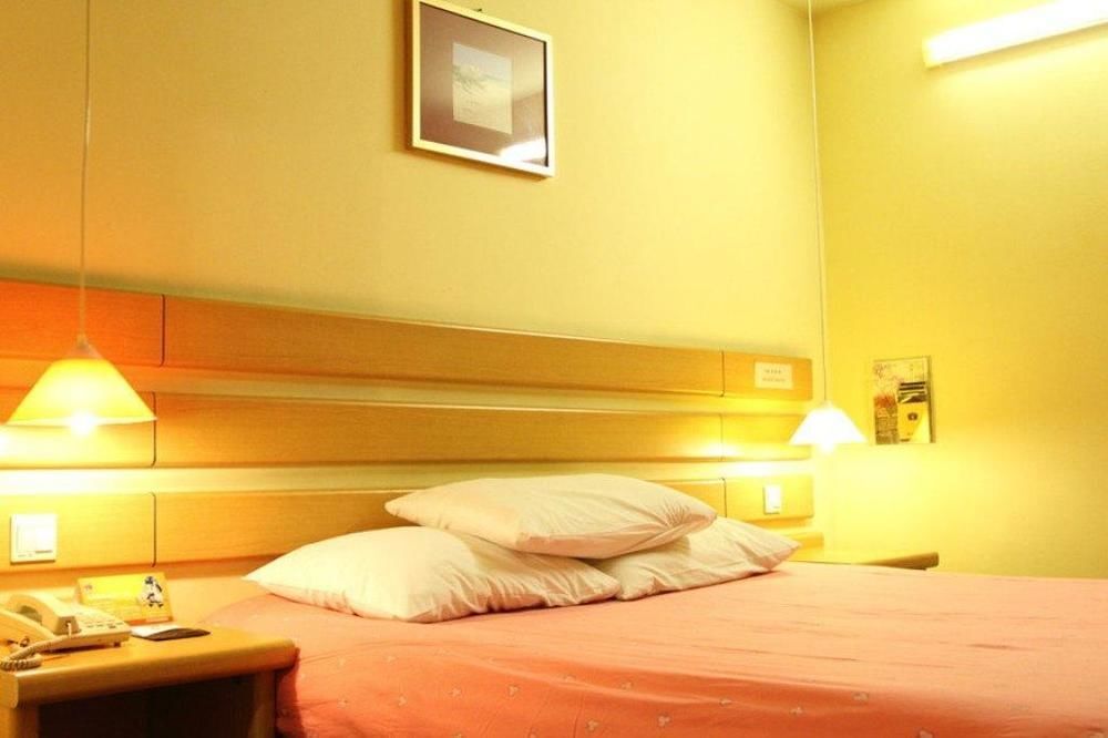Ухань: Yasiman Hotel (Wuhan Hankou Railway Station Changgang Road Subway Station)