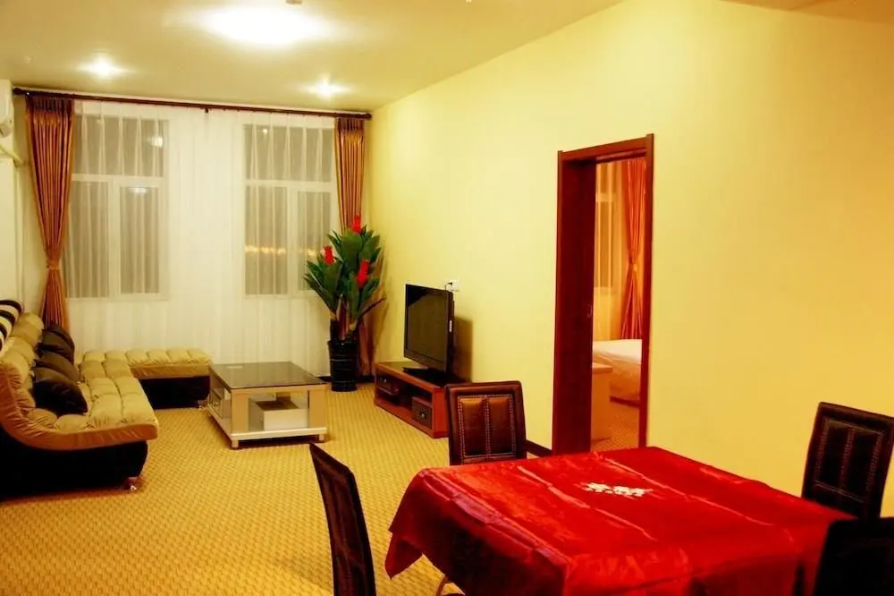 Баотоу: Super 8 Hotel Baotou Zhaotan Railway Station