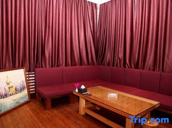 Мохэ: Hong Jin Ding Hotel