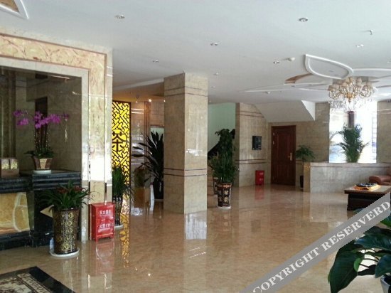 Панжихуа: Xinshichuang Chain Hotel Panzhihua Yanbian