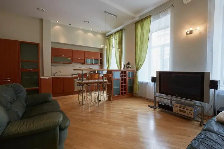 Санкт-Петербург: Center City Flats near Nevsky