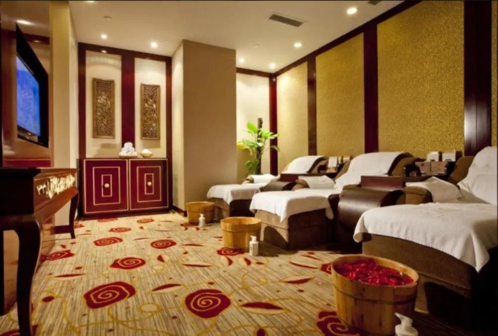 Нанкин: Nanjing Greenland Yuhao Hot Spring Hotel