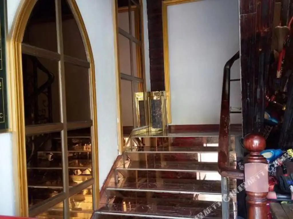 Шэньчжэнь: Huayue Hotel (Longhua Dalang)