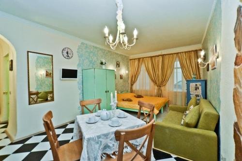 Санкт-Петербург: Studio on Zhukovskogo 6