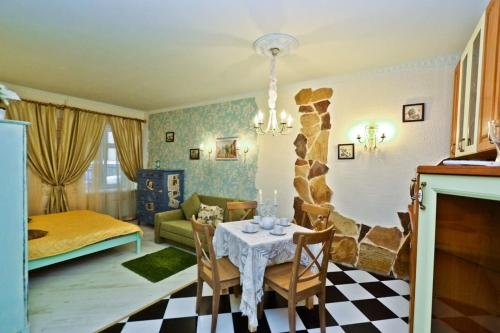 Санкт-Петербург: Studio on Zhukovskogo 6