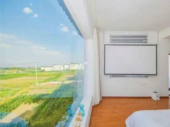 Дали: Mantaidu Theme Inn