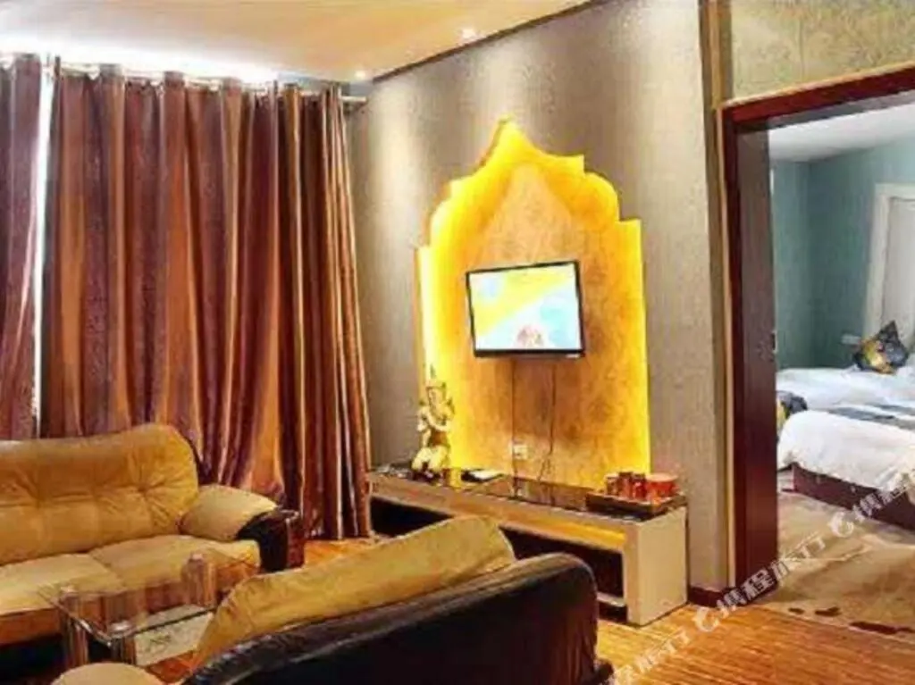 Лупаньшуй: Liupanshui Mangu Huanggong Thai style Hotel (Railway Station Store)