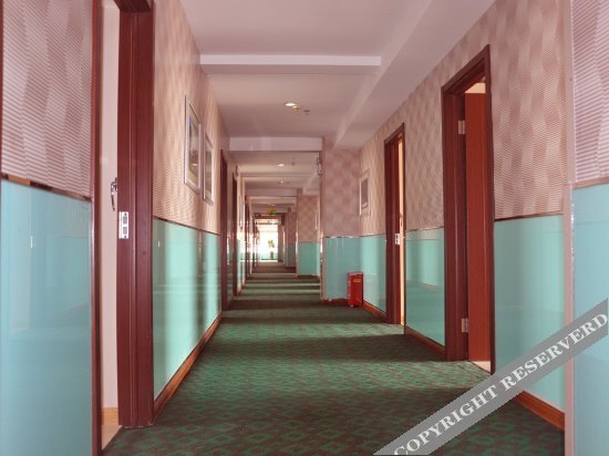 Шанхай: Yijia Business Chain Hotel