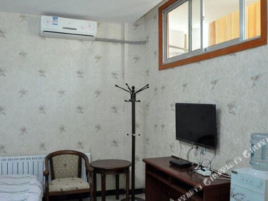 Линьи: Yinan Shangjia Express Business Hotel