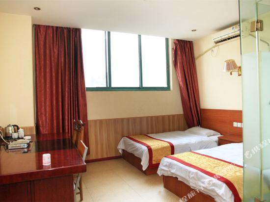 Чэнду: 99 Chain Hotel Chengdu Jinfu Road