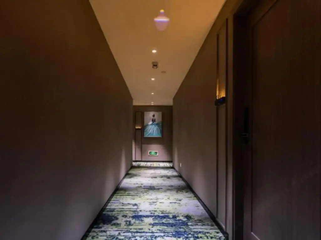 Шанхай: Mila  Hotel