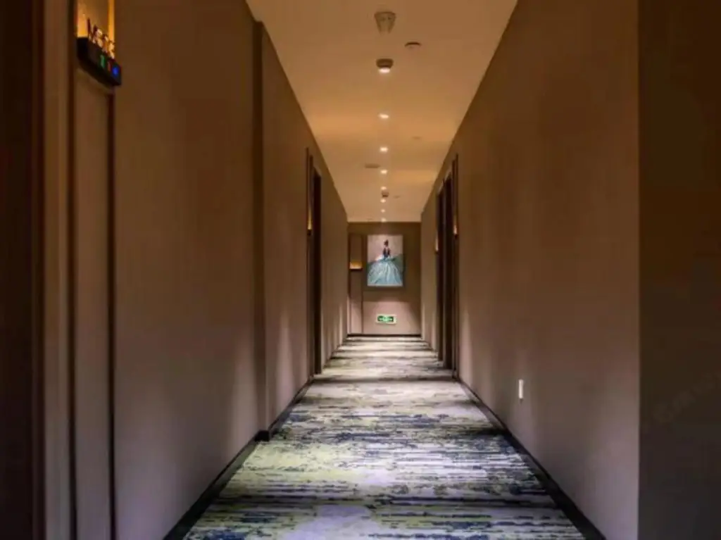 Шанхай: Mila  Hotel