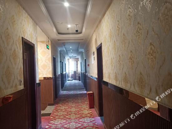 Чунцин: Yinglun Business Hotel