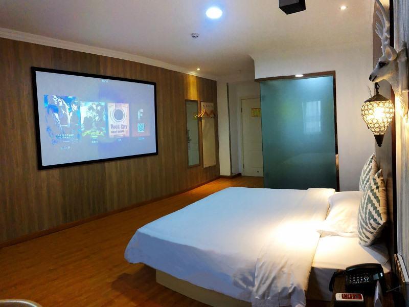 Чжанцзяган: Shell Zhangjiagang City Jingang Town RT-Mart Hotel